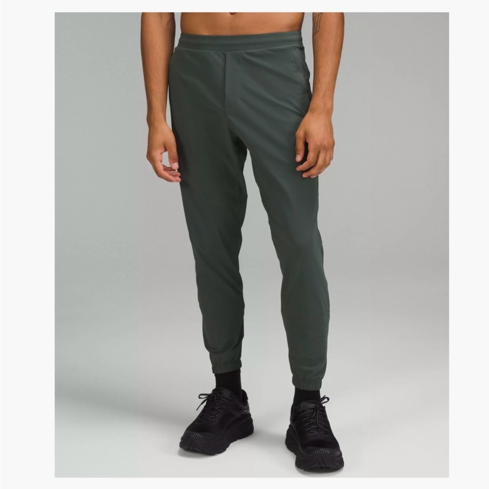 Lululemon SURGE Jogger 29"